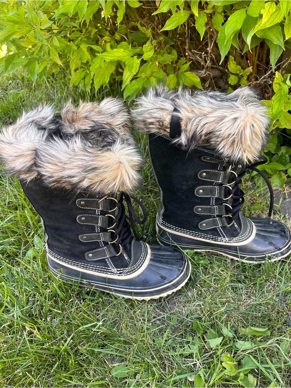 Sorel Joan of Arctic Boots - Size 9